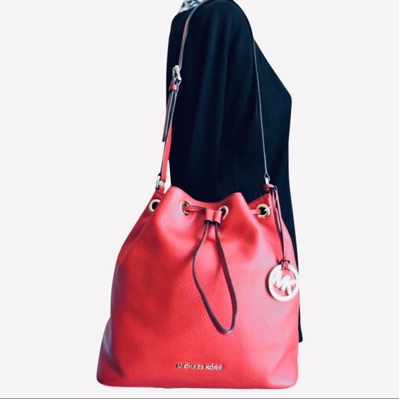 Michael Kors Jules Red Leather Drawstring Handbag Purse - Picture 4 of 6